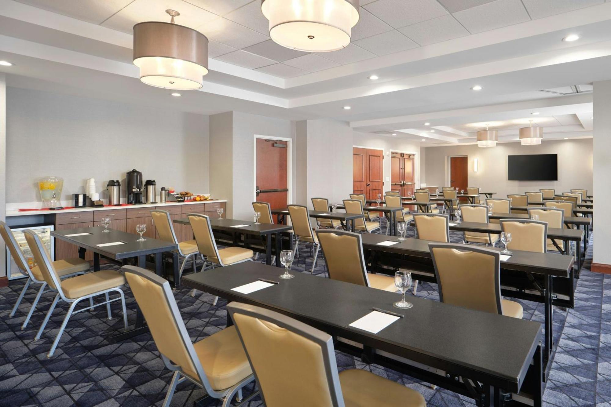 מלון Courtyard By Marriott סאראטוגה ספרינגס מראה חיצוני תמונה